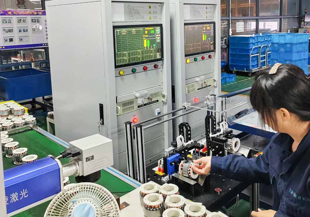 電機搭線垂線測試系統(tǒng)應(yīng)用現(xiàn)場